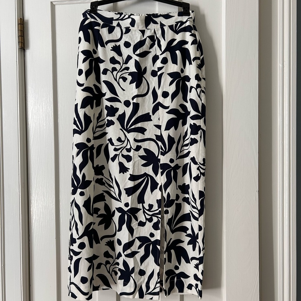 Navy and White Full Skirt Rayon/Linen